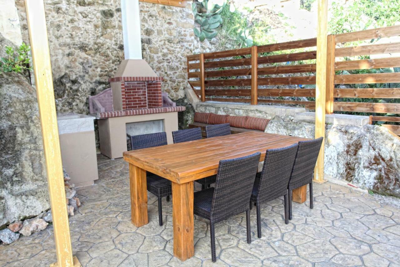 Villa Irini'S Home, Chromonastiri Khromonastírion エクステリア 写真